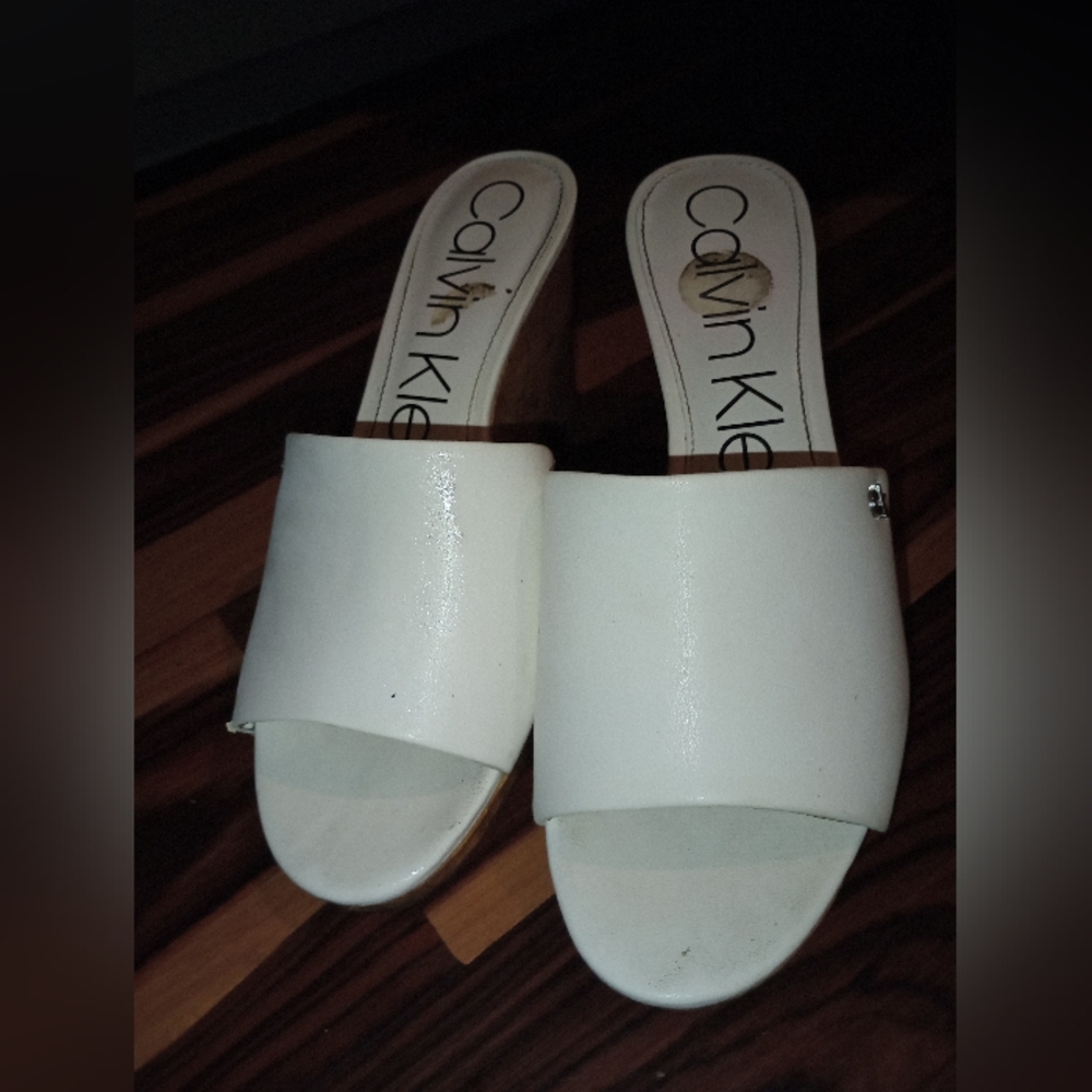 Sandel wedges